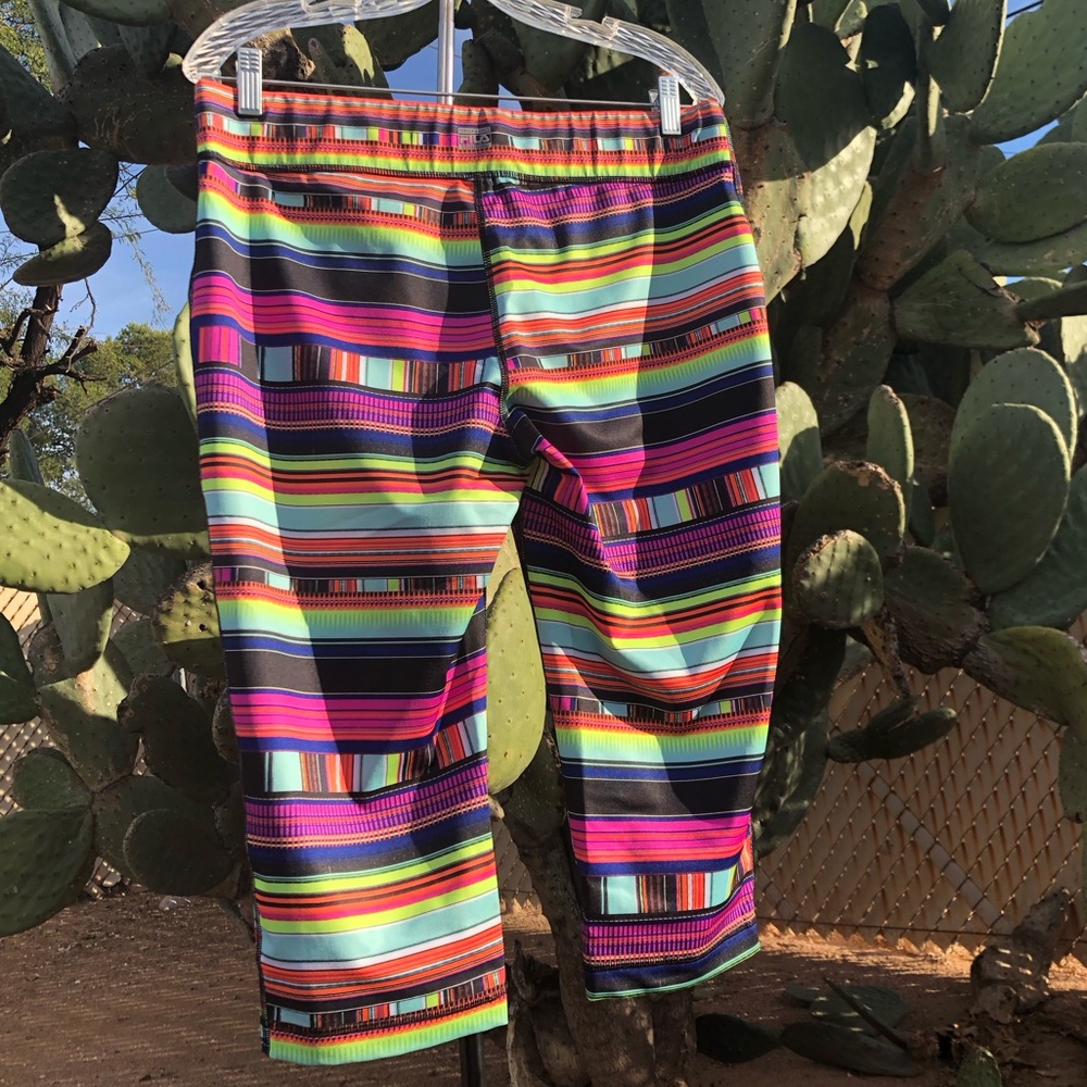 Colorful patterned running capris - Picture 2 of 2